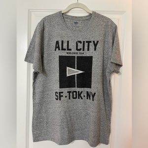 Old Navy T shirt gray size L